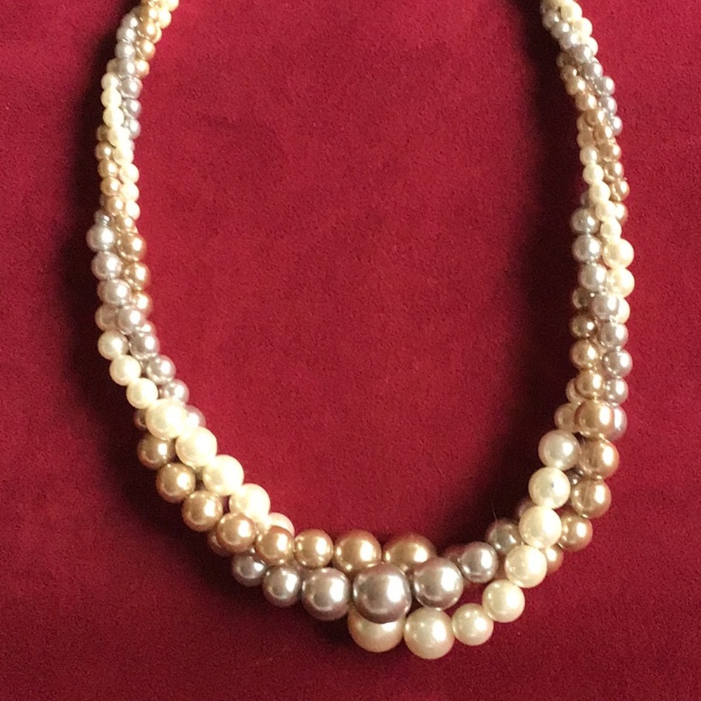 Vintage Faux Pearl Necklace